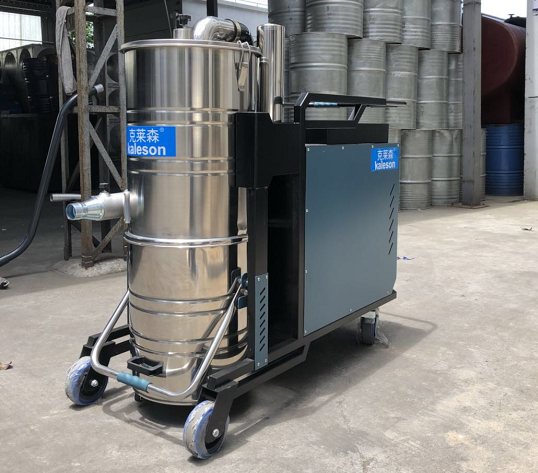HC7-100L三相大功率工业吸尘器侧面照