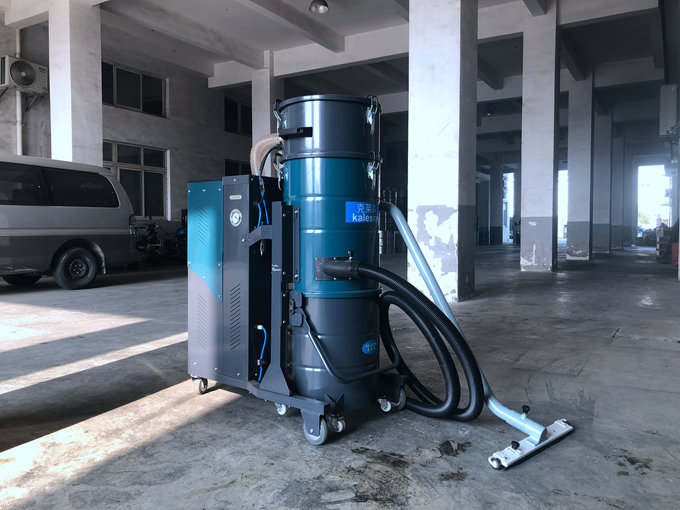 粉尘工业吸尘器的使用注意事项