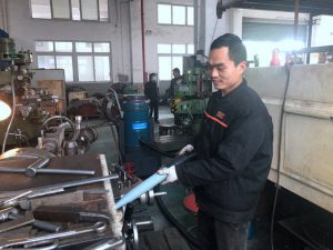 适合机械车间金属碎片的工业吸尘器