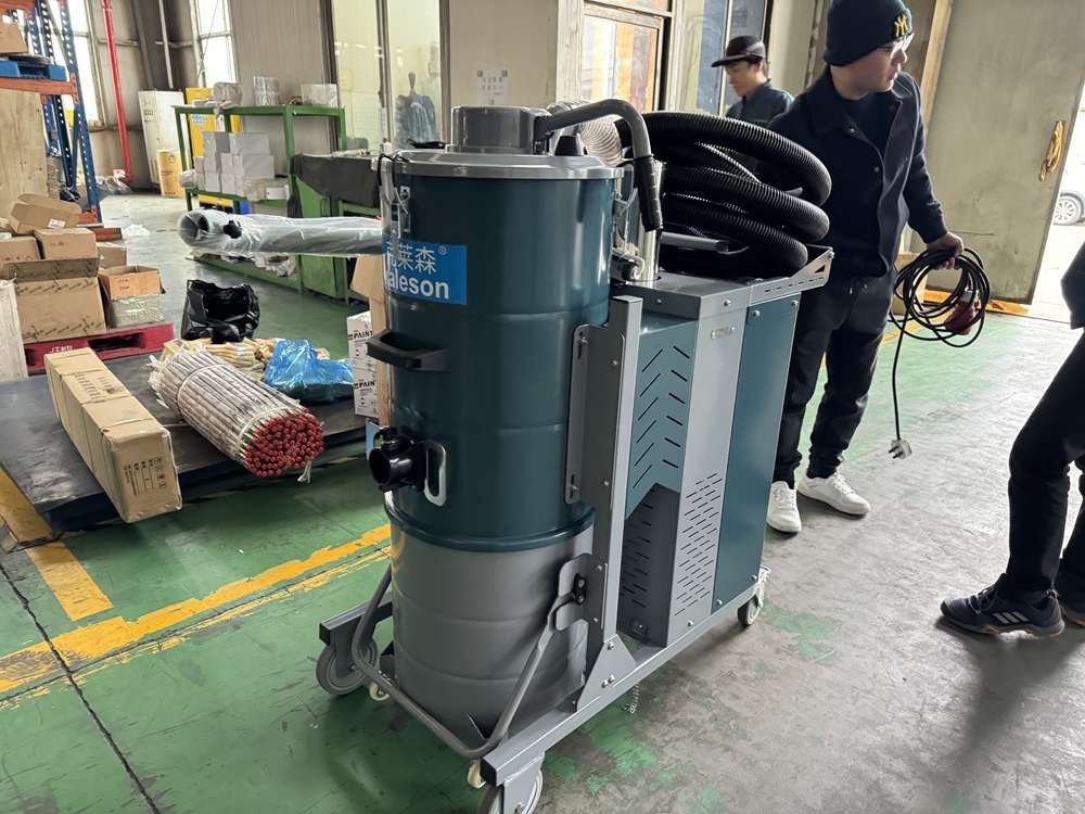 如何选择适合您的工业吸尘器？应用场景与选购技巧全解析